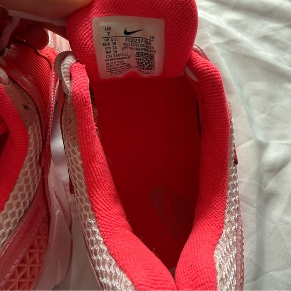 Nike Zoom Vomero 5 “triple pink” - Picture 6 of 8